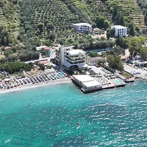 Paradise Hotel Radhimë