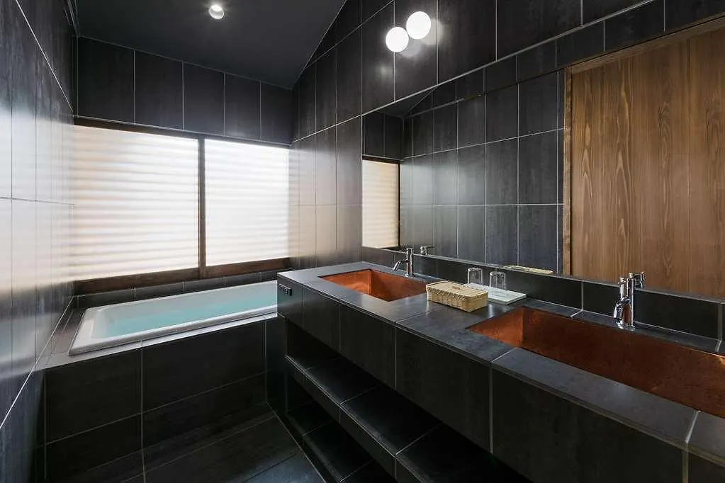 **** Ryokan Nazuna Kyoto Gosho Japan