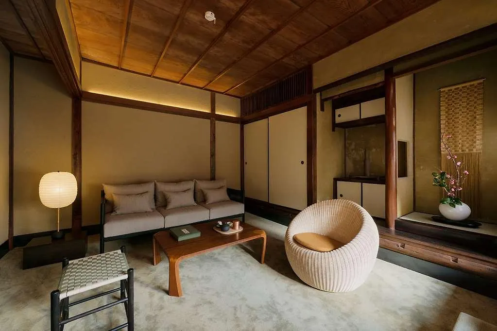 Nazuna Kyoto Gosho